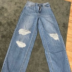 There are two pairs of these jeans one is size 3, the other is 1.